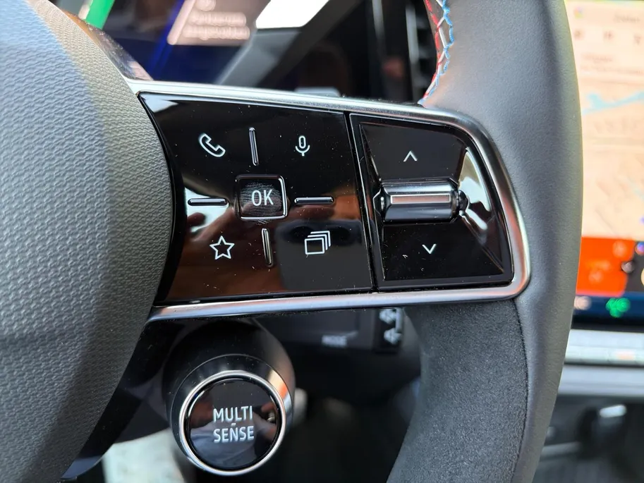 Renault Espace E-Tech full hybrid 200 esprit Alpine 5p. NU DEZE VOORAAD AUTO MET 7330,- korting| Gratis 5 jaar garantie tot 100.000km  op = op | Navigatie | LMV | Camera | ACC | Carplay |