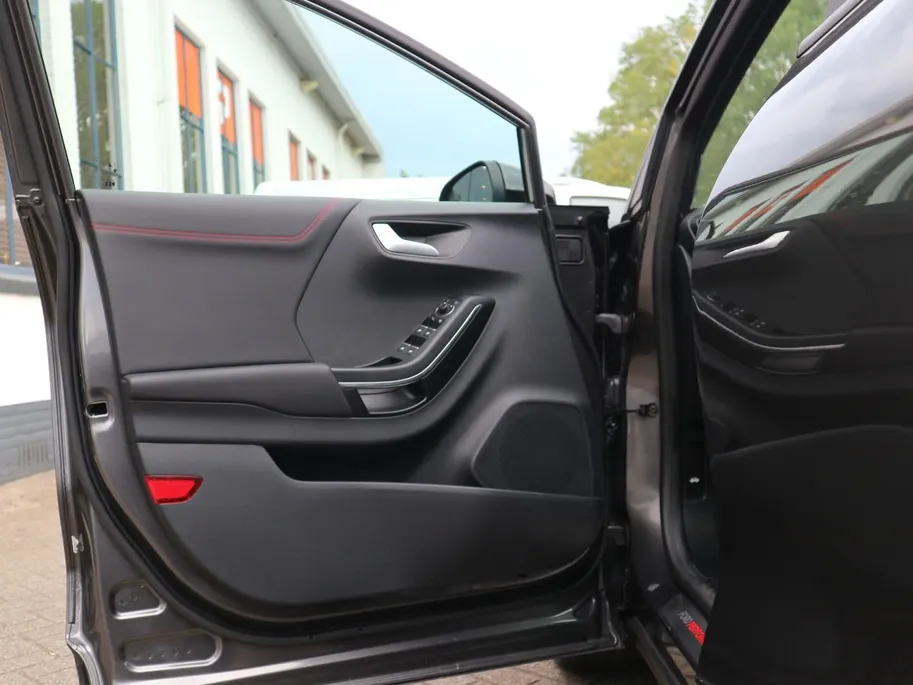 Ford Puma 1.5 EcoBoost ST-X 200pk | Driver Assistance Pack | NAV | Camera | Winter Pack