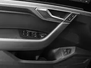 Volkswagen Touareg 3.0 TSi 462pk DSG eHybrid 4MOTION R · SOH 96.9% · Panoramadak · 360 Camera · Luchtvering · Wegklapbare Trekhaak · Stoelventilatie · Elek. Voorstoelen · 21'' Inch ·