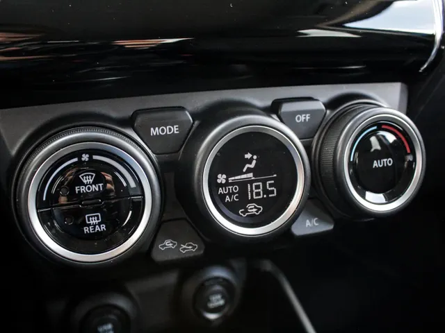 Suzuki Swift 1.2 Style Smart Hybrid Automaat | Navi | Adap. Cruise | Clima | Camera | Lm-Velgen