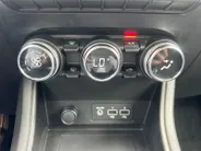 Renault Captur 1.6 E-Tech Hybrid 145 Intens | Automaat | Apple Carplay & Android Auto | Camera | Parkeersensoren | LMV | Cruise & Climate Control | 12 Maanden BOVAG Garantie