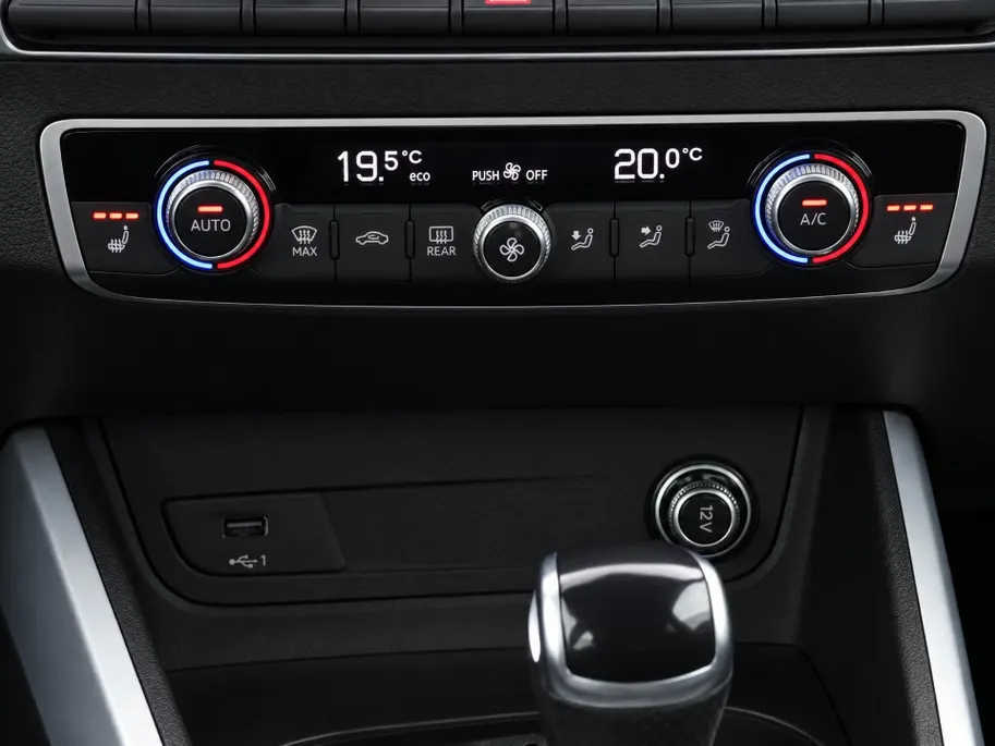Audi Q2 35 TFSI 150pk S Edition · Camera · Matrix LED · Apple/Android Car Play · Adaptive Cruise Control · Stoelverwarming · Verkeersbord Detectie · Virtual Cockpit ·