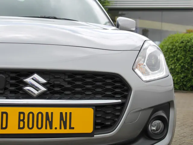 Suzuki Swift 1.2 Style Smart Hybrid Automaat | Navi | Adap. Cruise | Clima | Camera | Lm-Velgen