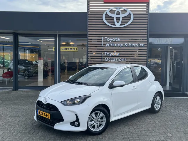 Toyota Yaris 1.5 Hyrid 115 Active | 3500 euro demo korting