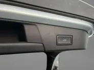 Volkswagen ID.5 GTX 77 kWh 299pk · Panoramadak · 360 Camera · Keyless · Dodehoeksensor · Matrix LED · Alarmklasse 3 · Head-Up Display ·