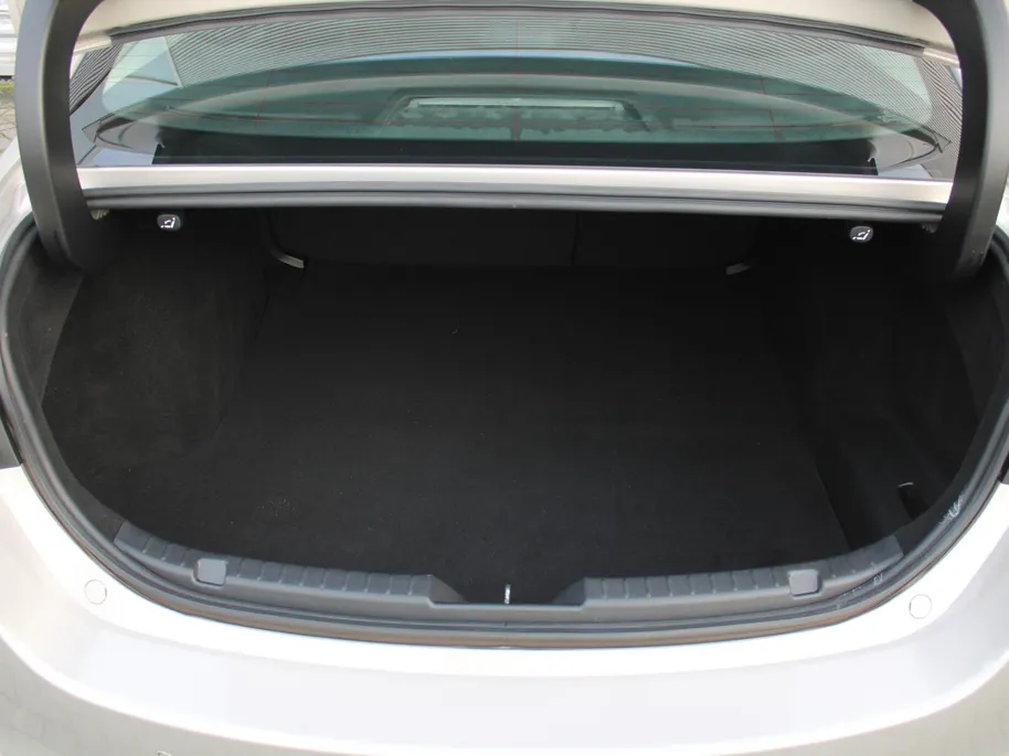 Mazda 3 2.0 e-SkyActiv-G M Hybrid 122PK 6MT Comfort | BTW Auto | Navi | Leder | Keyless | Camera | Elek. Stoelvers. |