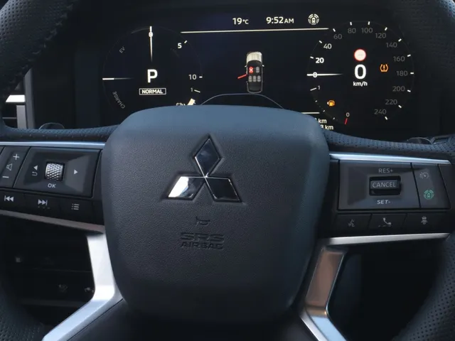 Mitsubishi Outlander 2.4 PHEV Intense+ | Stoel/Stuur Verwarming | Apple/Android Auto | 360* Camera |