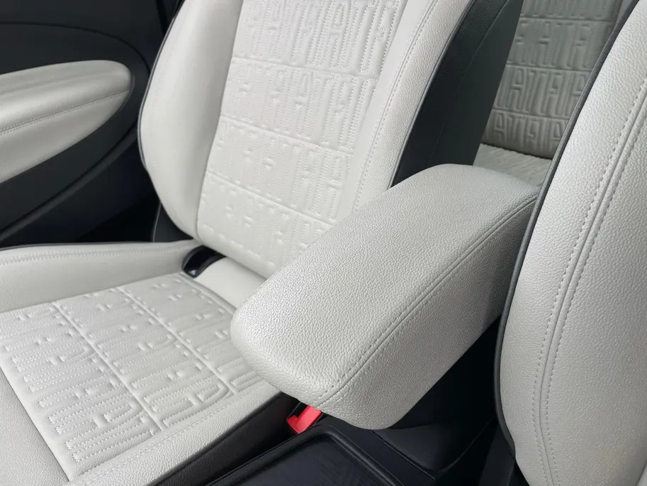 Fiat 500 La Prima 42 kWh *SOH 95%*Navi*Camera*Climate Control*Stoelverwarming*Carplay*Adapt.Cruise Control*Parkeersensoren*LM.Velgen*Zeer nette auto!