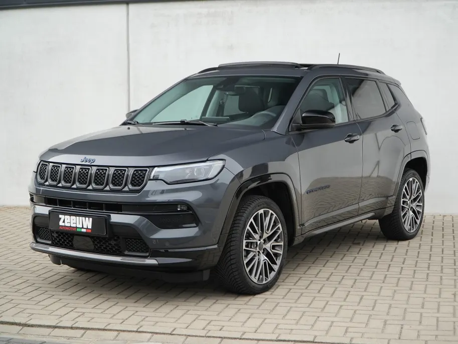 Jeep Compass 4xe 240 PK Hybride Summit | Pano | Premium | LED | Winter | 19'