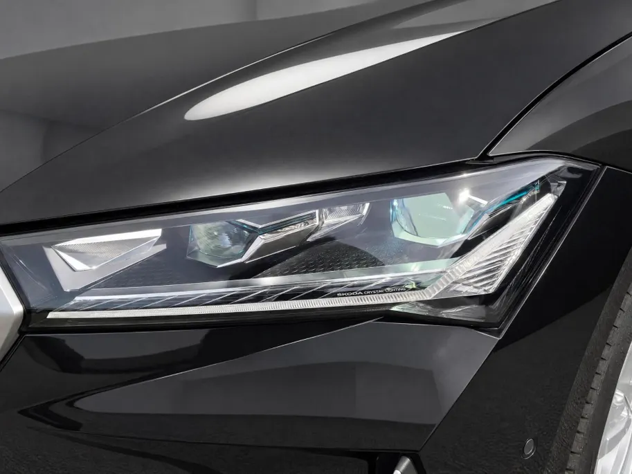 Škoda Superb 1.5TSI 204PK PHEV Laurin & Klement · Panoramadak · Leder · Trekhaak · 360°Camera · Garantie t/m 04-06-2030 of 100000km.