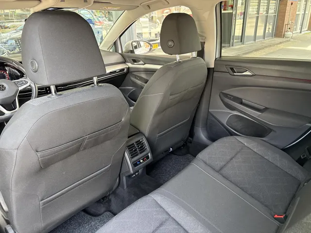 Volkswagen Golf Variant TSI 110pk Life Business