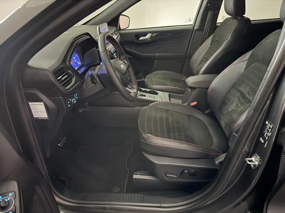 Ford Kuga 2.5 PHEV ST-Line X | Winterpack | Full LED | Adaptieve Cruise Control | Automatisch inparkeren |