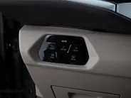Volkswagen Multivan 1.4 218pk DSG eHybrid L2H1 Life Business · Glazen dak · Trekhaak · Camera · Elek. Schuifdeuren · Apple/Android Car Play · 7 Persoons · 18'' Inch · Garantie t/m 02-06-2028 of 100.000km