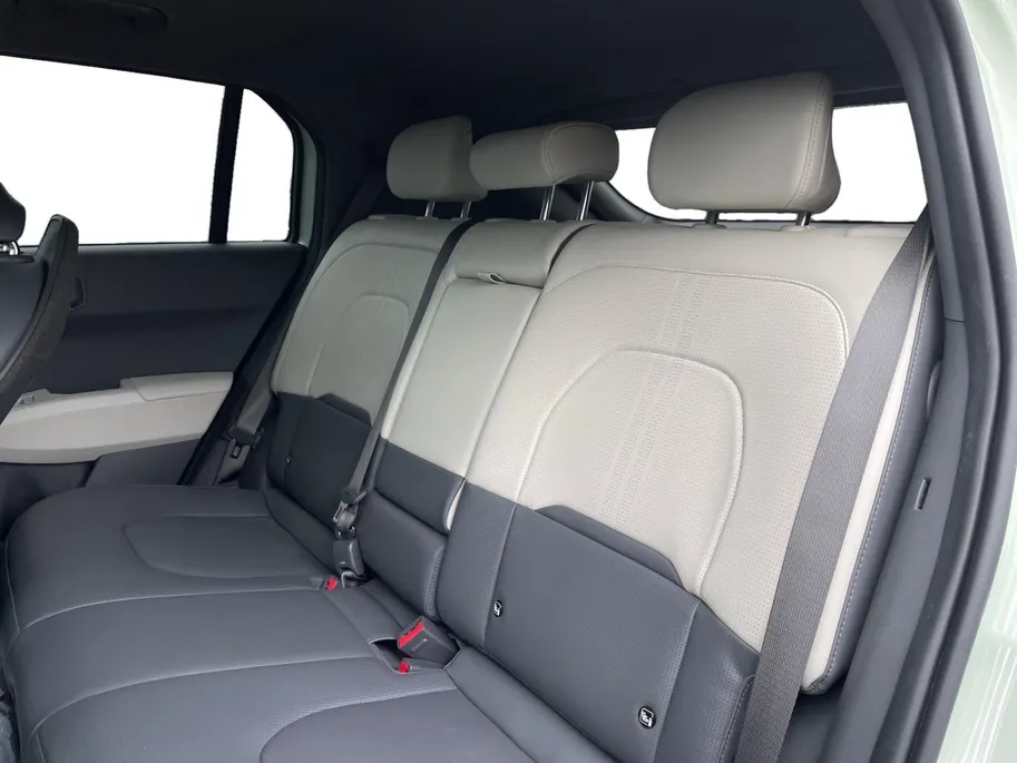 Kia EV3 GT-PlusLine 81.4 kWh | Head up display | Elektrische achterklep | Harman Kardon | Stoelventilatie | Navigatie | Climate control