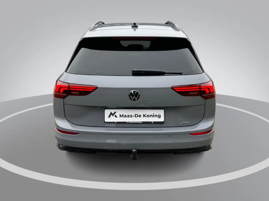 Volkswagen Golf Variant 1.5eTSI/150PK R-Line DSG · Navigatie · Trekhaak · Camera + Parkeersensoren · Garantie t/m 09-09-2030 Of 100000km.