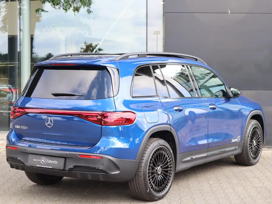 Mercedes-Benz EQB 250+ Business Solution AMG 7p. 71 kWh l Keyless l Achteruitrij camera l Stoelverwarming l Memory