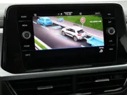 Volkswagen T-Roc 1.5 TSI 150pk DSG Life · Apple/Android Car Play · Camera · Climatronic · Navigatie · 16'' Inch ·