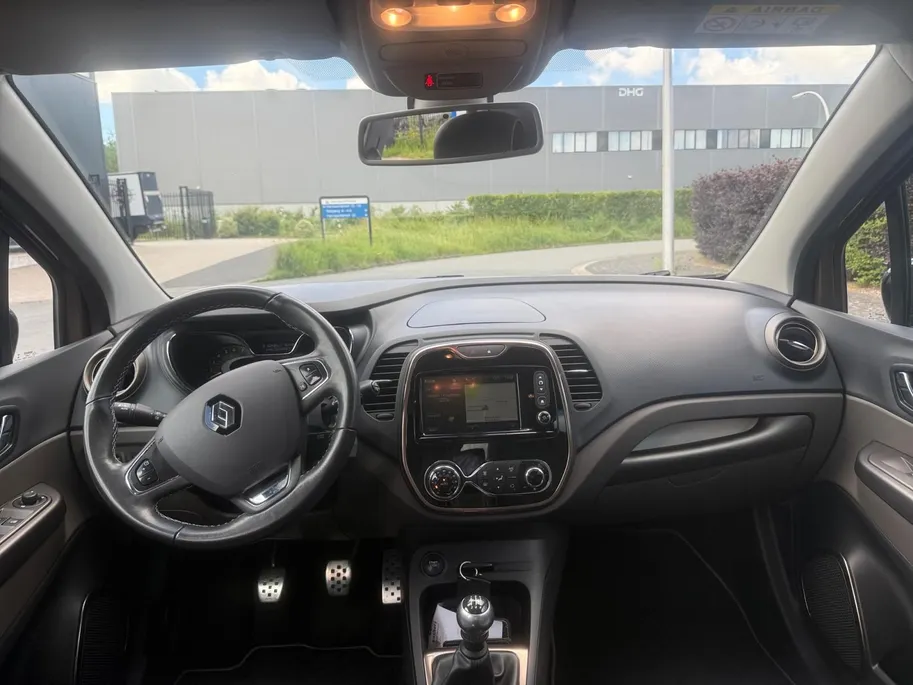 Renault Captur 0.9 TCe Barista | Camera | Stoelverwarming | Climate Control | Cruise Control | Trekhaak | Leder | 12 Maanden Bovag Garantie