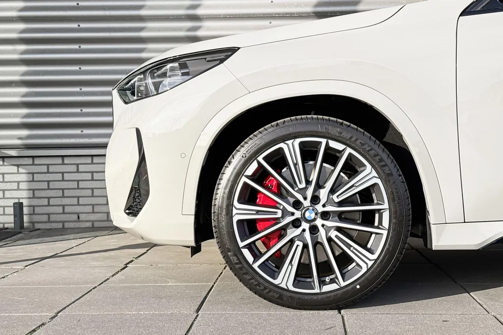 BMW iX1 eDrive20 67 kWh M Sport Edition