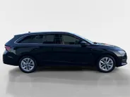 Škoda Octavia Combi 150PK TSI MHEV Business Edition Plus | Electrisch Wegklapbare Trekhaak | Navigatie | Apple Carplay/Android Auto | Climate Control | Cruise Control | Lichtmetalen Velgen | Camera | Parkeersensoren |