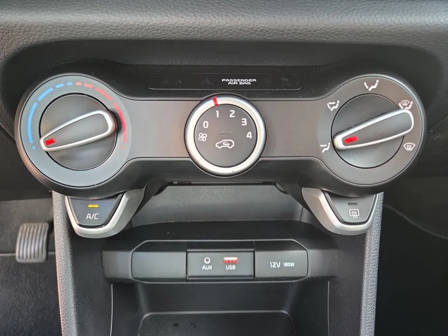 Kia Picanto 1.0 MPi DynamicLine | Camera | Cruise Control | Navigatie | Carplay | LM Velgen | 12 Maanden BOVAG Garantie |