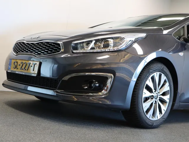 Kia cee'd Sportswagon 1.0 T-GDi Design Edition 4 seizoensbanden