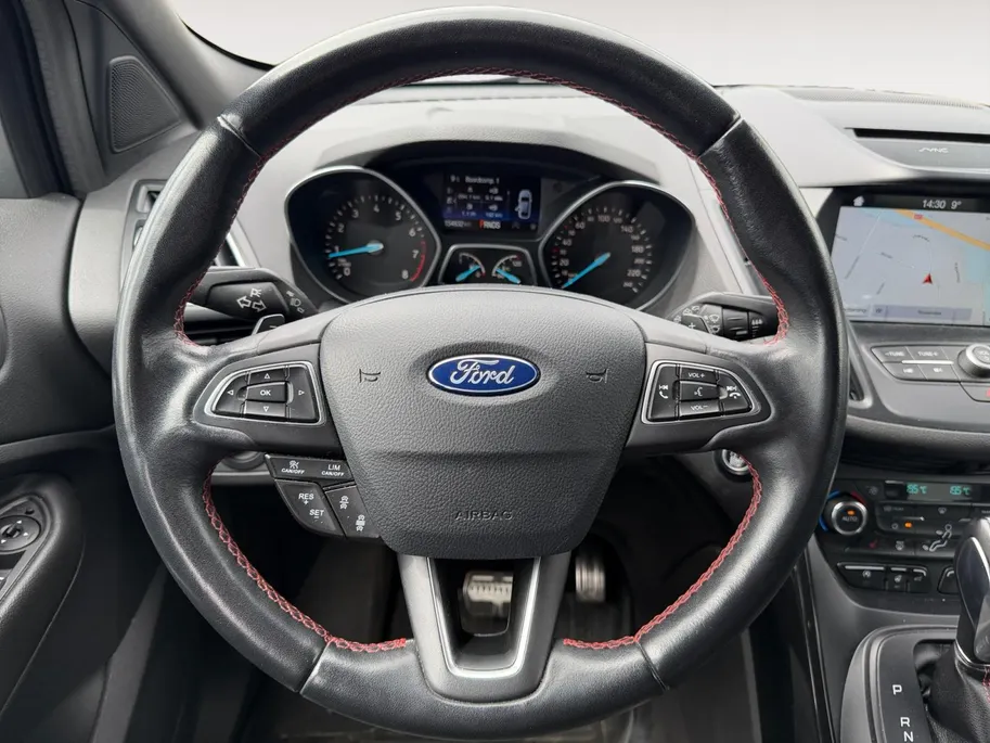 Ford Kuga 1.5 EcoBoost ST Line | INCL.Winter en zomerset!! | Navigatie | NU Rijklaarprijs! Incl.12 Maanden, APK, Onderhoudsbeurt etc! Premiumpakket gratis!