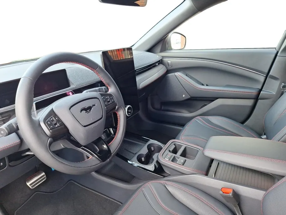 Ford Mustang Mach-E Extended Premium RWD 88 kWh | Nieuw te bestellen | €1.000,- Korting! | Verschillende uitvoeringen & kleuren | 2,99% rente bij Ford Options!
