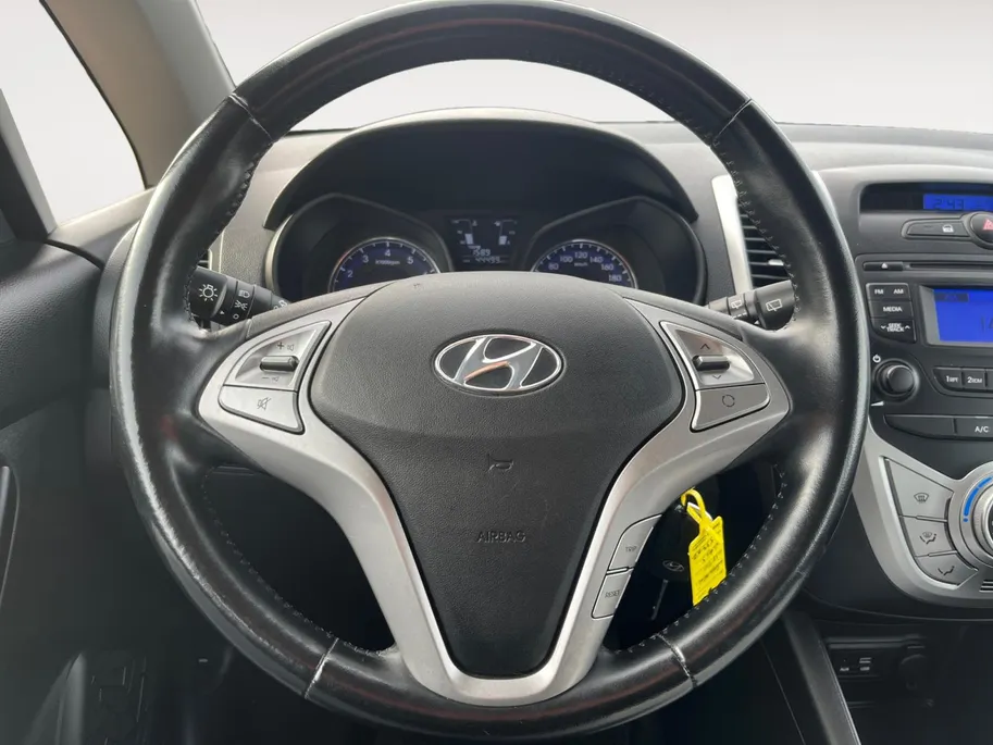 Hyundai ix20 1.4i i-Drive | Airco| Hoog zitter| Lichtmetalen velgen| Metallic lak| Elec. ramen| Radio| Zeer nette auto!!!!