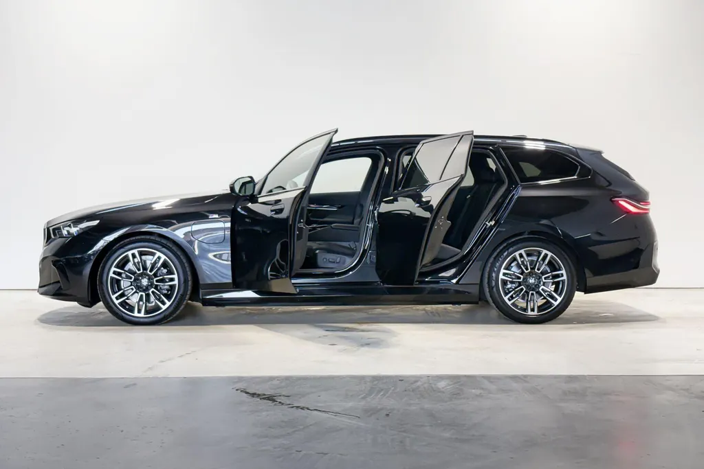 BMW 5 Serie Touring 530e Innovation Pack M Sportpakket