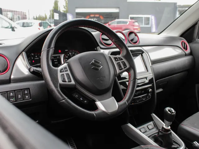 Suzuki Vitara 1.4 S | Navi | Adap. Cruise | Camera | Lm-Velgen | Trekhaak