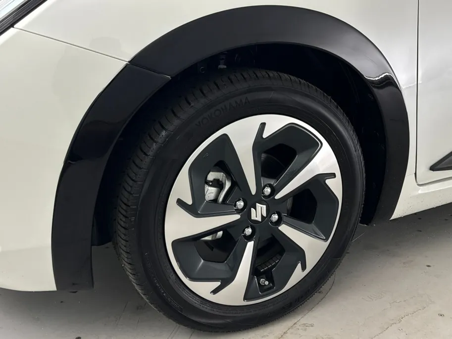 Suzuki Swift 1.2 Style Smart Hybrid | Black & White edition