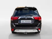 Mitsubishi Outlander 2.4 PHEV Intense Apple Carplay/Android Auto , electronic climate controle , leder , stoelverwarming , lm velgen , cruise , trekhaak .