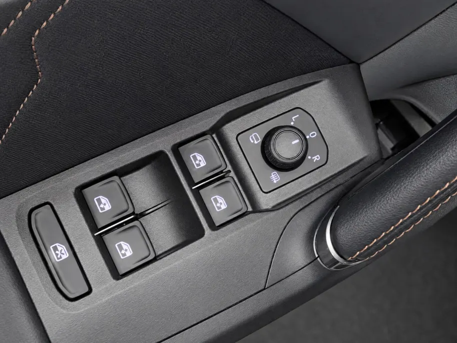 CUPRA Formentor 1.4e-Hybrid 180kW/245PK VZ · Panoramadak · Camera · Navigatie · Apple/Android Car Play · Stuur -& Stoelverwarming