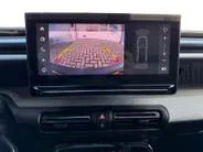 Citroën C3 1.2 Hybrid 110pk Max | Dealer onderhouden | NL auto | Automaat | Cruise control | Trekhaak | Apple carplay & Android auto | Navigatie | Apple carplay & Android auto | Draadloos opladen mobiel | 17' lichtmetalen velgen | Bovag garantie |