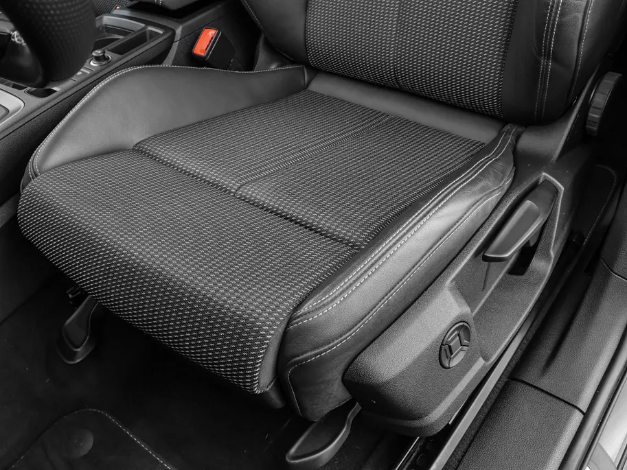 Audi Q3 45 TFSIe 245pk S-tronic Advanced Edition · SOH 92,5% · Camera · Apple/Android Car Play · S line interieur · P-Sensoren · Elek. Achterklep · 18'' Inch · Stoelverwarming ·