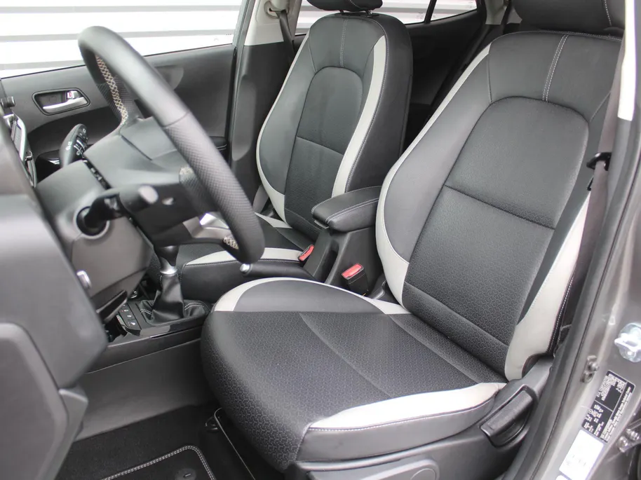 Kia Picanto 1.0 DPI GT-Line | Stuur-/stoelverwarming | Schuifdak | Camera | Dodehoek detectie | Telefoonlader | Clima | Navi | 16' LM | LED | Cruise |