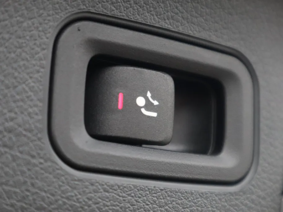 Mercedes-Benz GLA 180 AMG Line l Keyless l Achteruitrij camera l Stoelverwarming