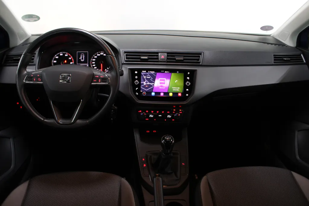 SEAT Ibiza 1.0 TSI Style Business Intense / Navigatie / Camera / Trekhaak /