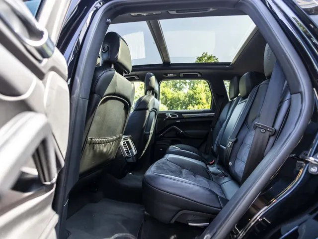 Porsche Cayenne 3.0 S E-Hybrid Platinum Edition NL Auto!