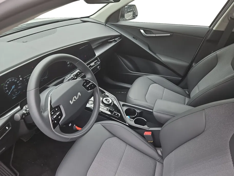 Kia Niro EV DynamicLine 64.8 kWh | Airco | Navi | Camera | LM Velgen | Cruise Control | DEMO |
