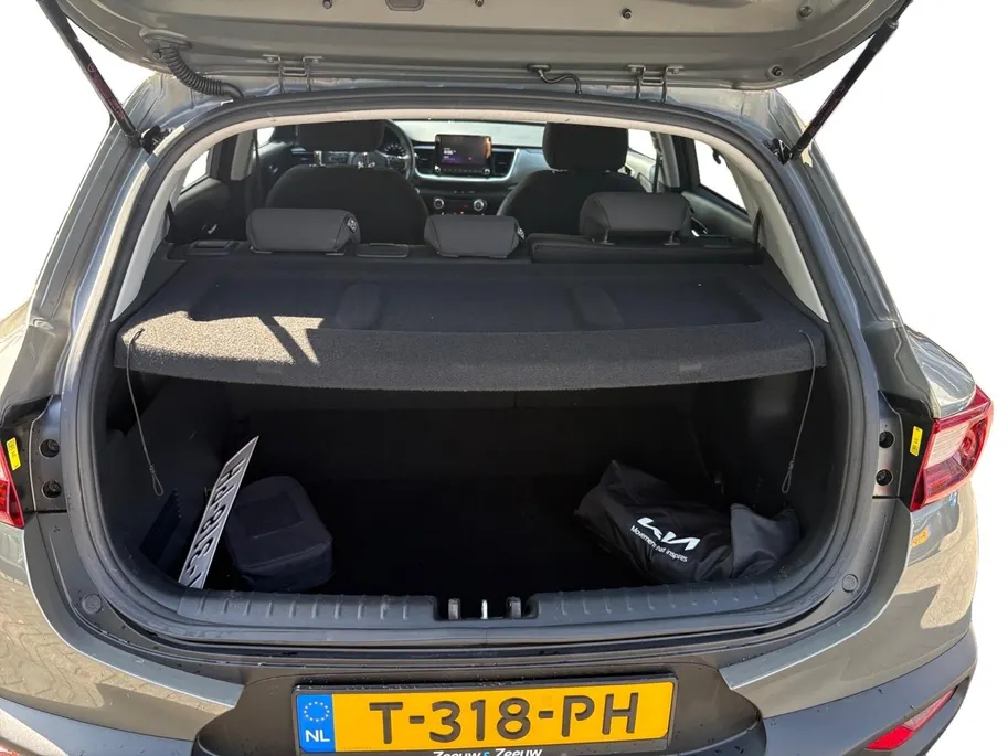 Kia Stonic 1.0 T-GDi MHEV DynamicPlusLine | Cruise Control | Climate Control | Camera | Navigatie | LM Velgen |