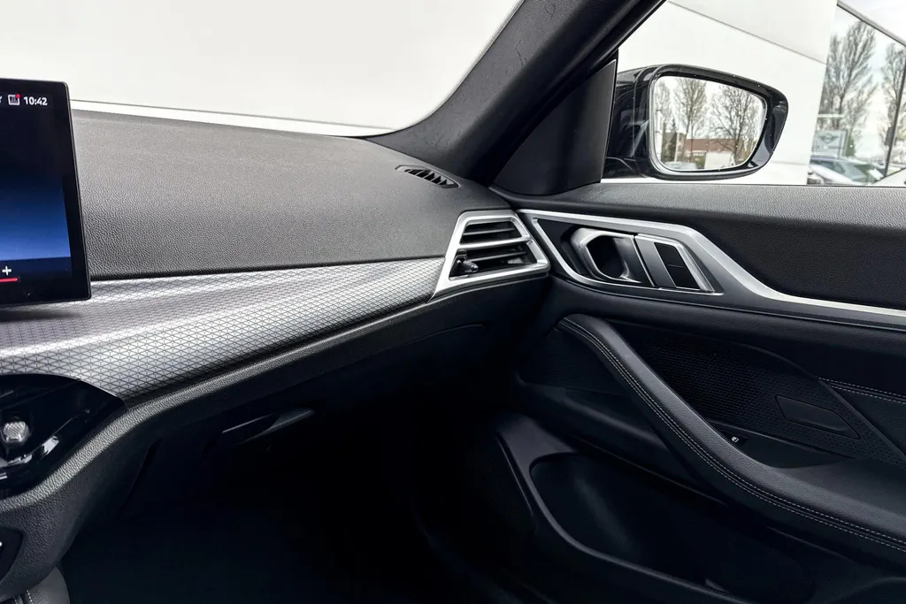 BMW i4 eDrive35 70 kWh