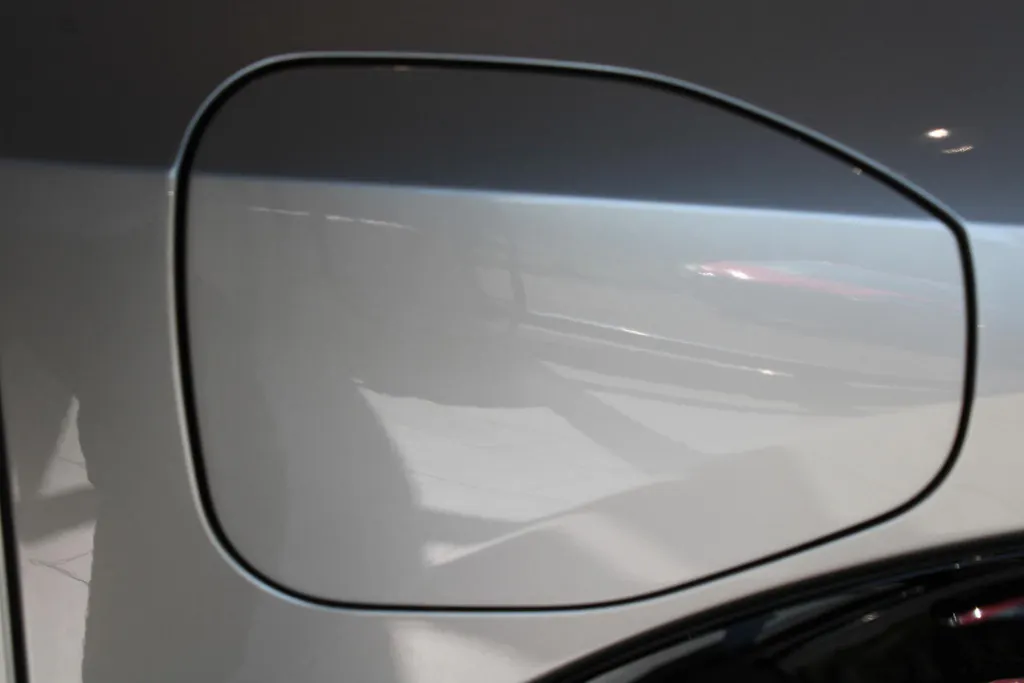 Nissan ARIYA Evolve 66 kWh | 22KW Lader| Afneembare trekhaak| Apple carplpay& Android auto| 360grd Camera| Stoelverwarming en verkoeling| Elektrisch verstelbare stoelen| Luxe bekleding| Dealer onderhouden|