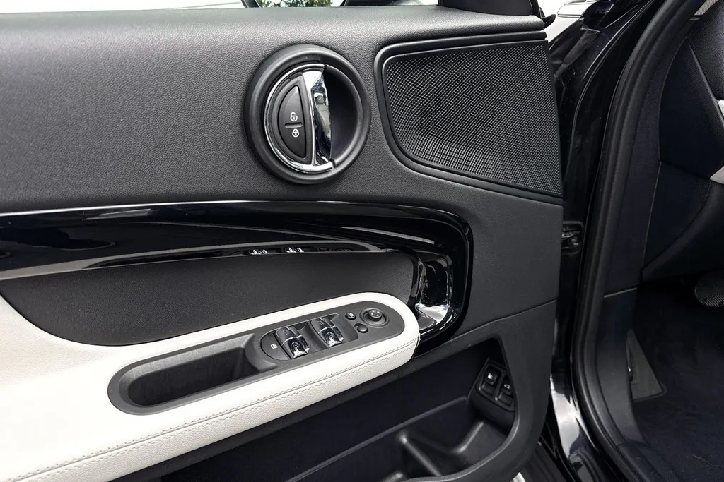 MINI Countryman Cooper S E ALL4 Classic