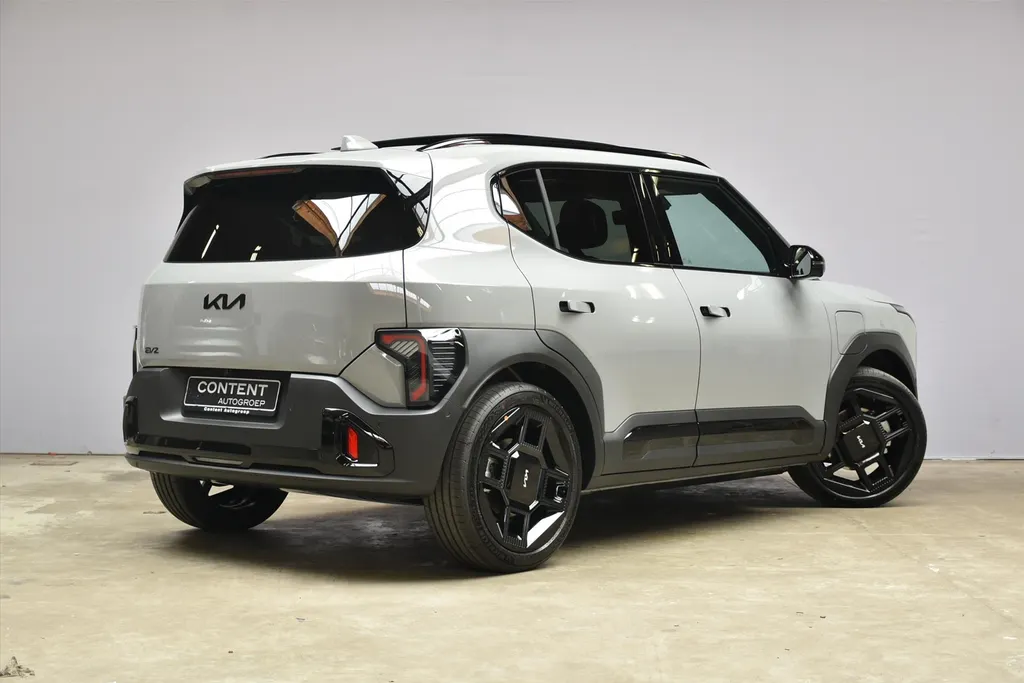 Kia EV2 61 kWh 135pk (5-zits) Black-Line