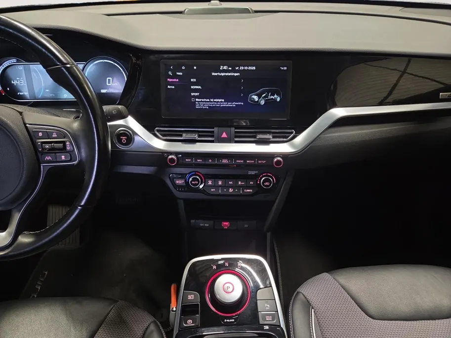 Kia e-Niro DynamicLine 64 kWh | 1e Eigenaar | Accu 99.4% | Trekhaak Afneembaar | Camera | Carplay & Android | Fabrieksgarantie | NAP
