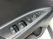 Kia Stonic 1.0i Turbo DynamicLine Automaat |  Two-tone lak | Apple Carplay / Android Auto | Airco |  Elektrische ramen | Camera | Parkeersensoren | Lichtmetalen velgen |