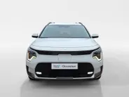 Kia Niro EV ExecutiveLine 64.8 kWh Accu 100% | Meest luxe uitvoering | Schuif/kantel dak | Dodehoek Detectie | Cruise Control Adaptief |  Head up Display | Stoelverwarming en Ventilatie | Harmen / Kardon | camera | Carplay & Android | Fabrieksgarantie t/m 19-06-2031