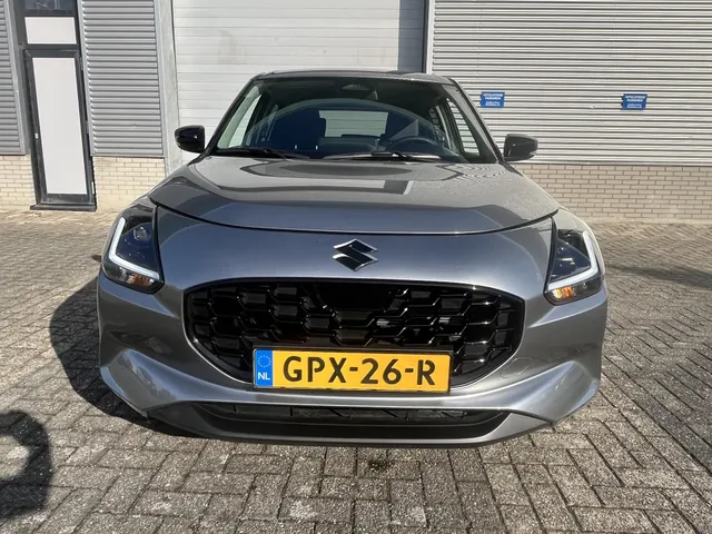 Suzuki Swift 1.2 Style Smart Hybrid Superlage km stand!!!!!! | 1e Eigenaar| Fabrieksgarantie tot 2034!!!| Meest luxe uitvoering
